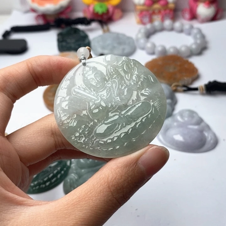 翡翠未镶嵌颈饰翡翠