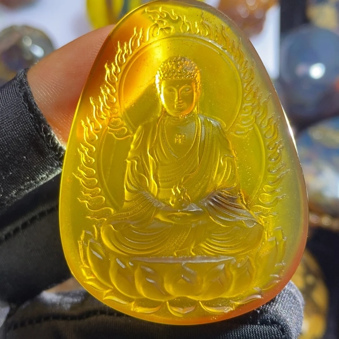 琥珀未镶嵌裸石……