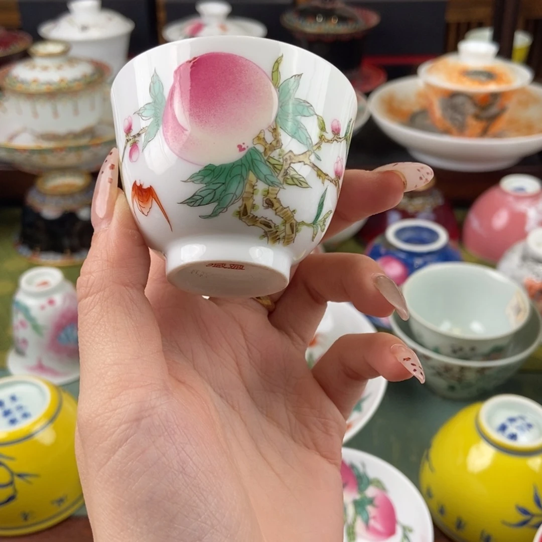 陶瓷的设计师是一个人