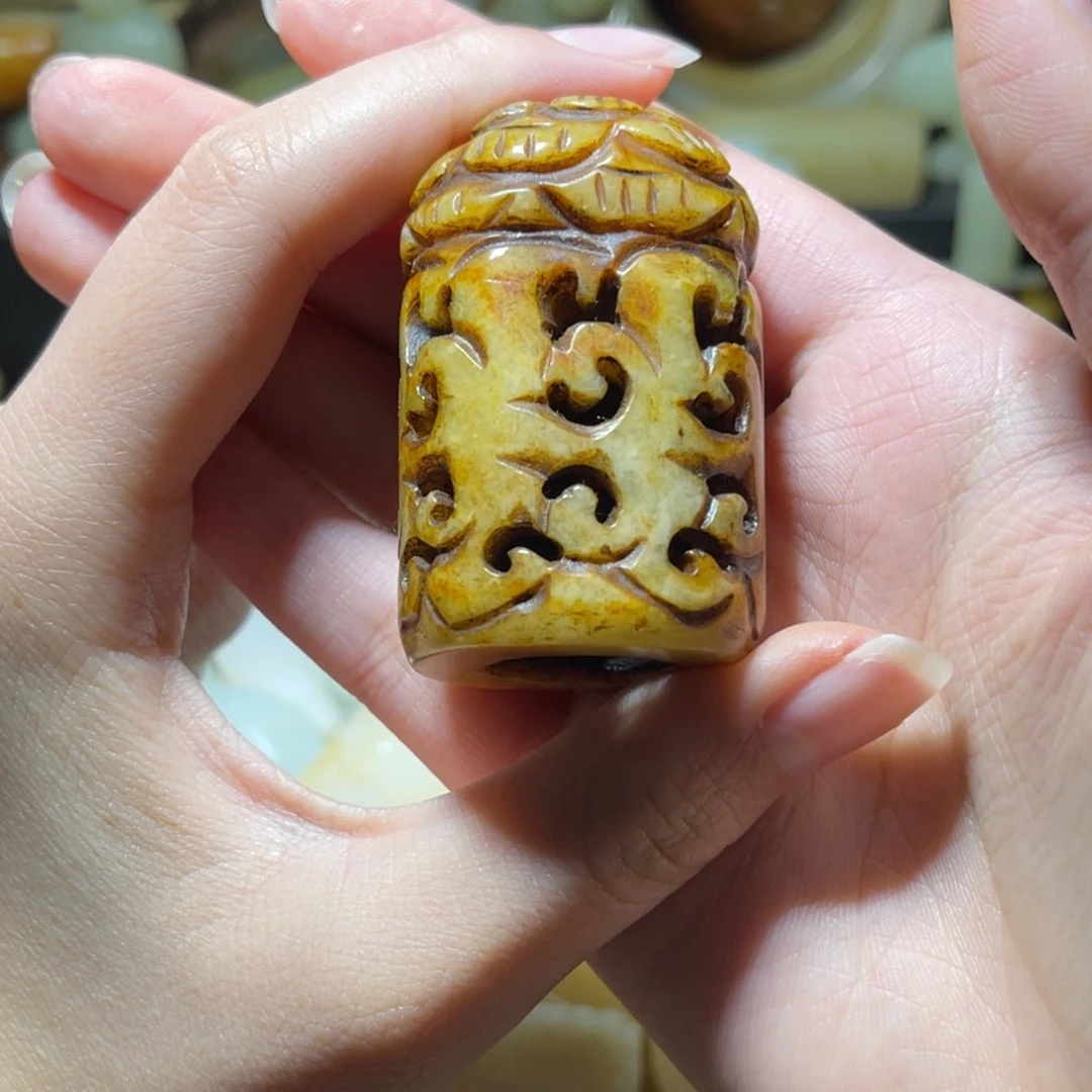未镶嵌和田玉（糖玉）挂件