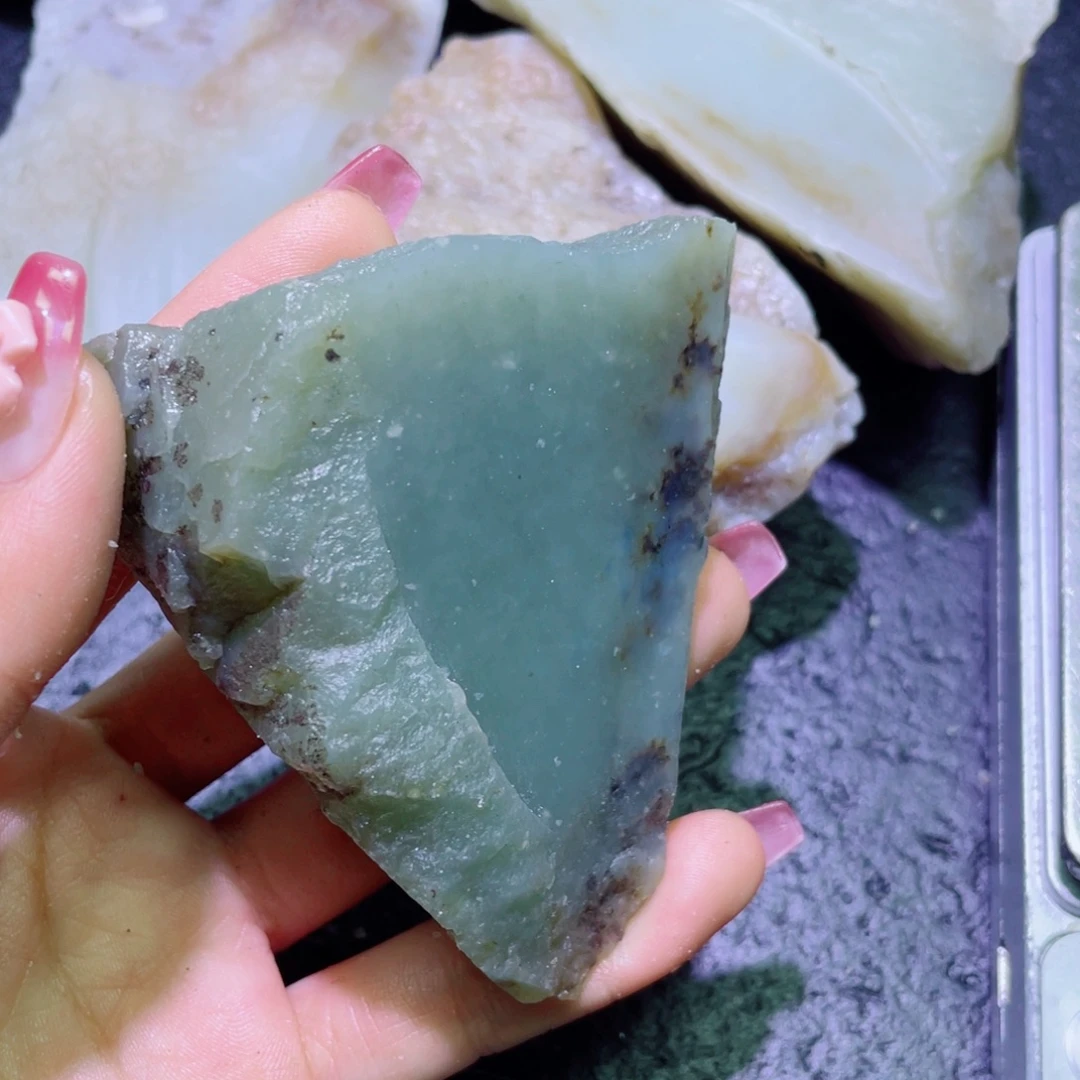 和田玉未镶嵌珠宝半成品