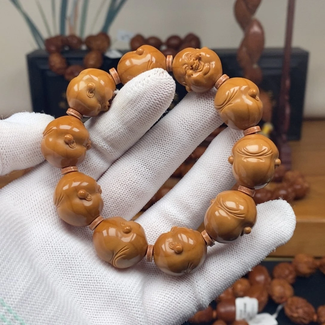 手串橄榄核一青老师十分开心