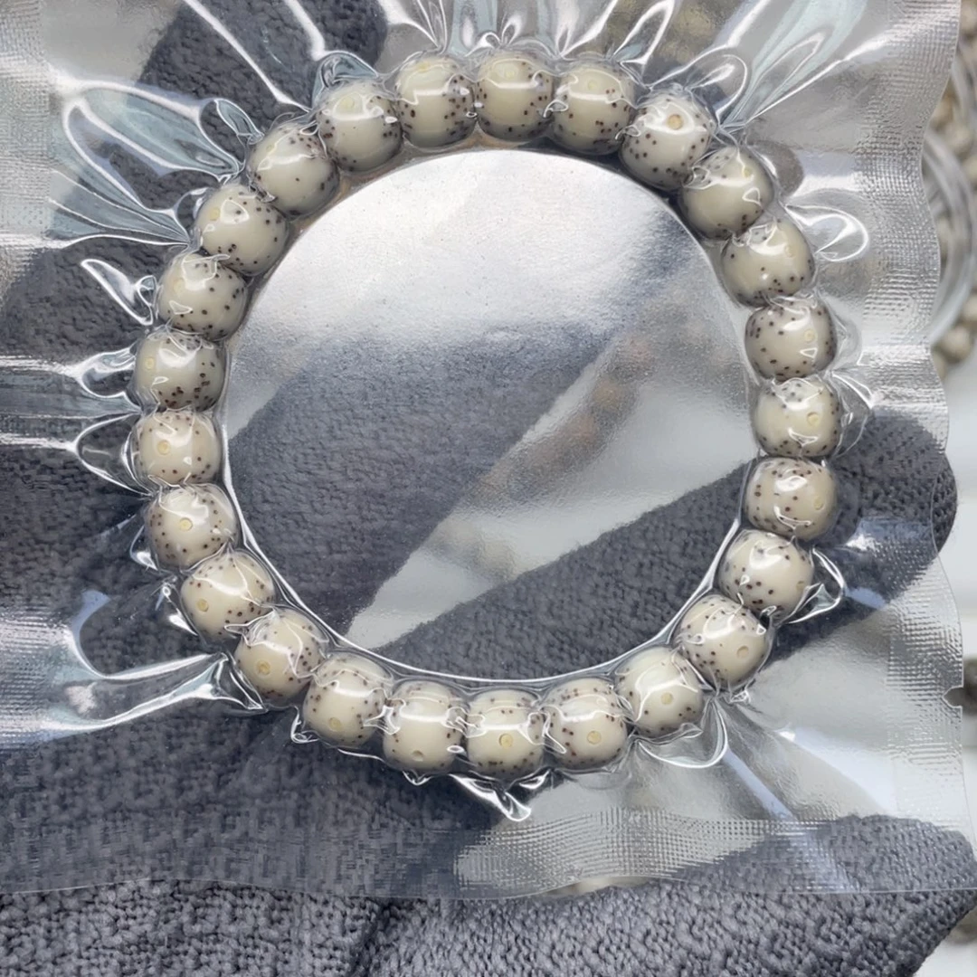 手串星月菩提瓷白石玉料9x8通体留白