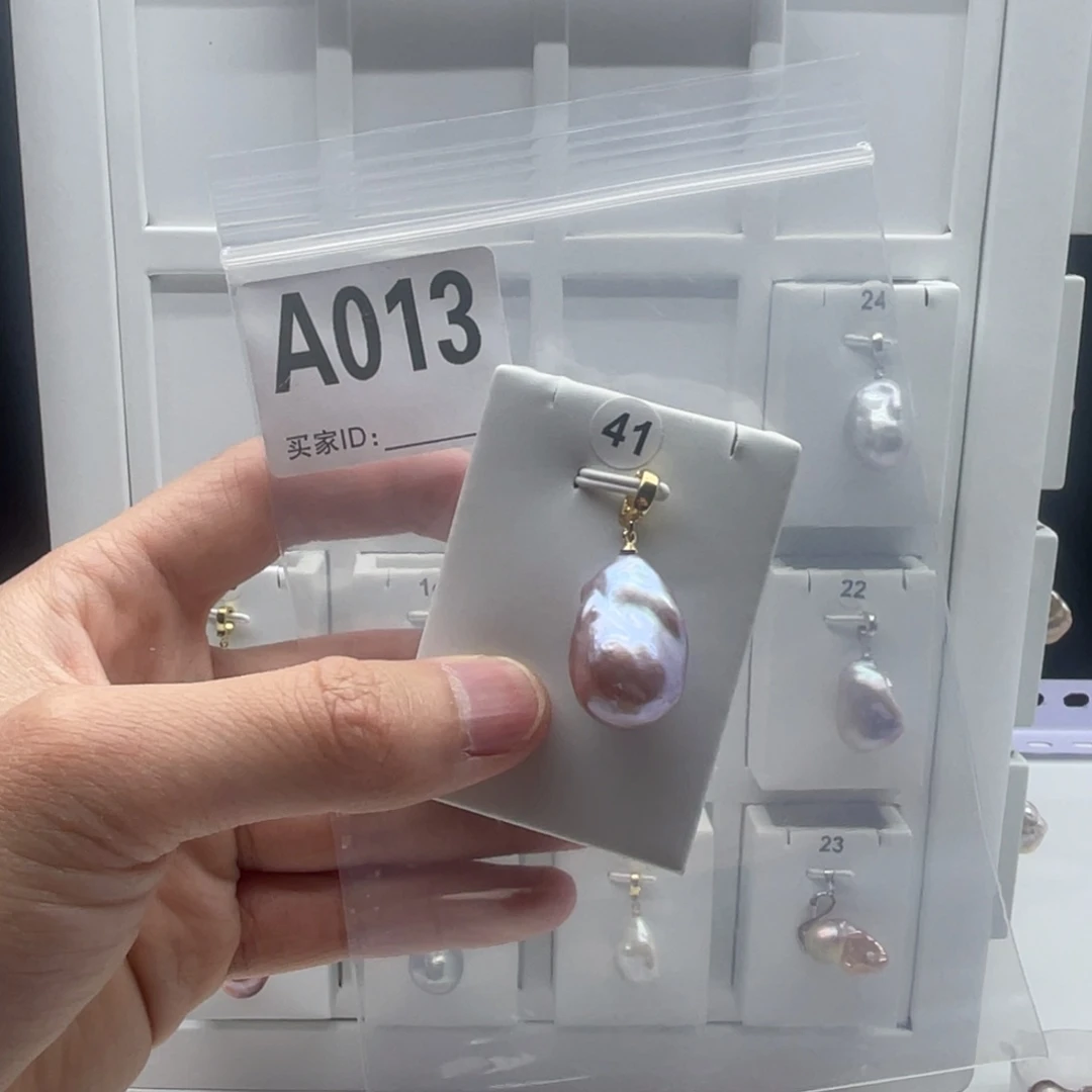 淡水珍珠颈饰合金