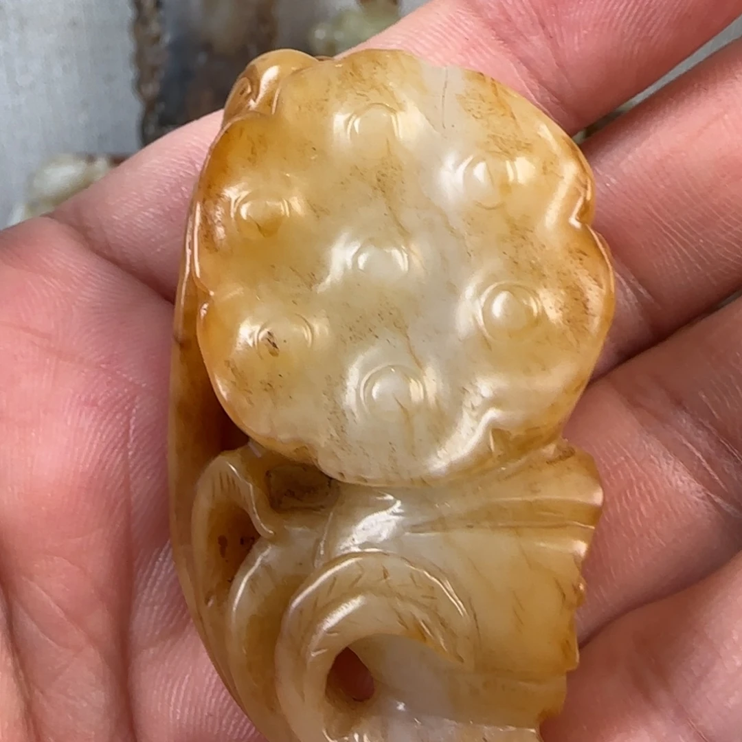 信***意非常精美的脖挂件