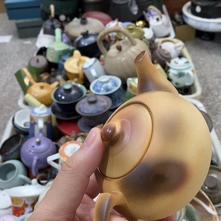 陶瓷艺术品及陶瓷壶壶