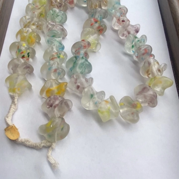 颈饰琉璃飘彩妞妞