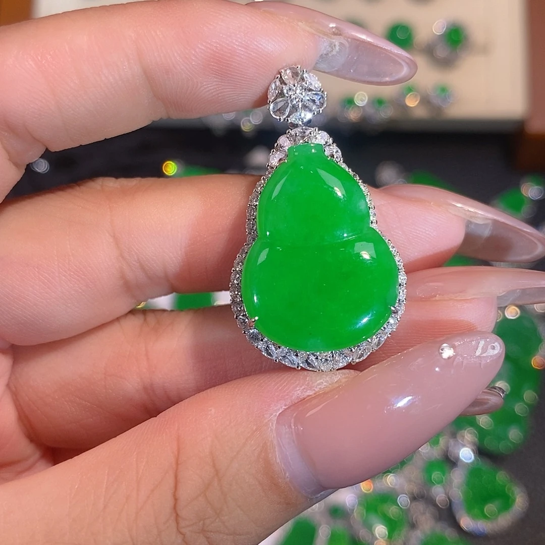 翡翠18K金镶嵌吊坠(不含链)葫芦吊坠