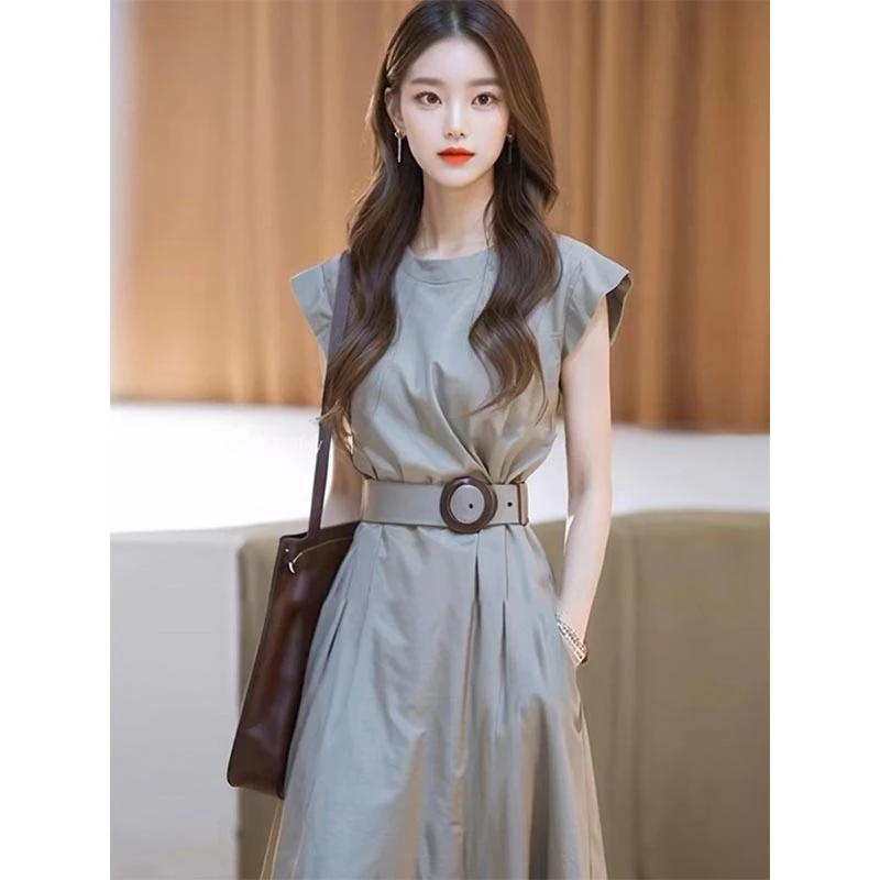 冷淡系独特别致灰色收腰连衣裙子2025新款超火女装夏季轻奢高级感