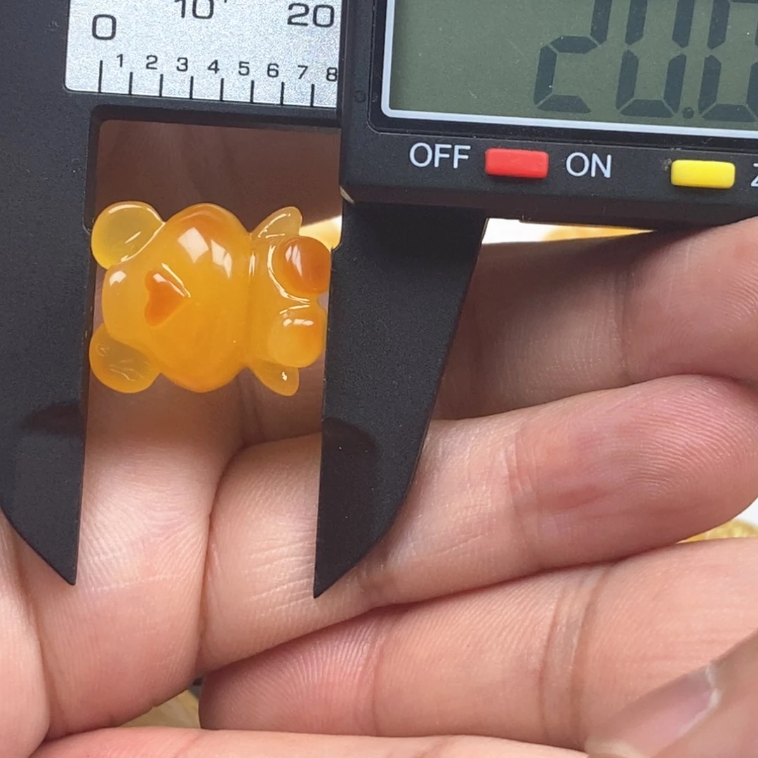 琥珀未镶嵌珠宝奇石蜜蜡焦皮料小熊