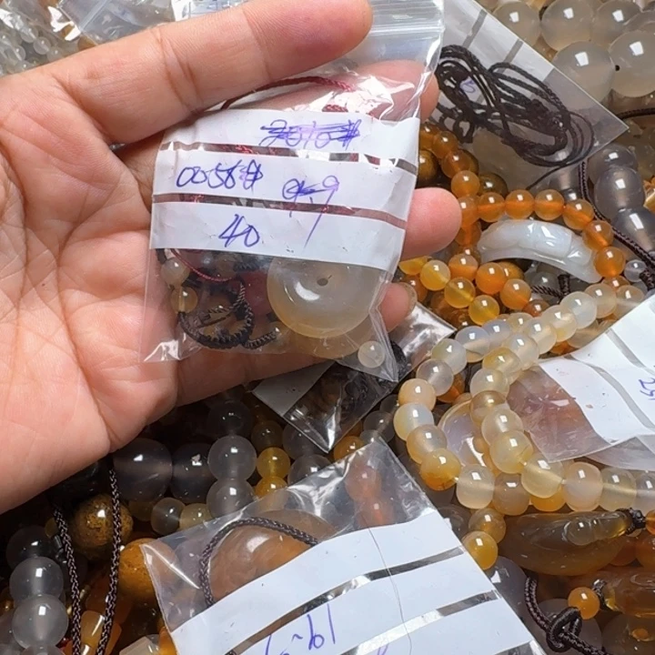 玛瑙/玉髓颈饰未镶嵌一***鹤0056