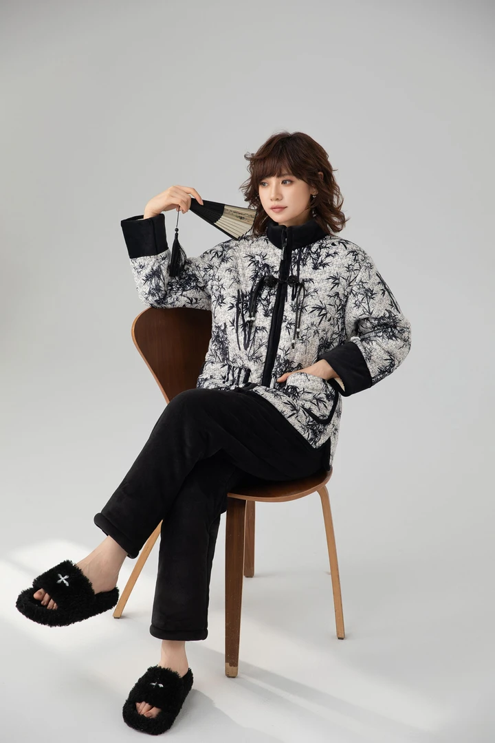 《清完过年》原创2024新款冬季显瘦厚外穿睡衣套装加绒加厚保暖