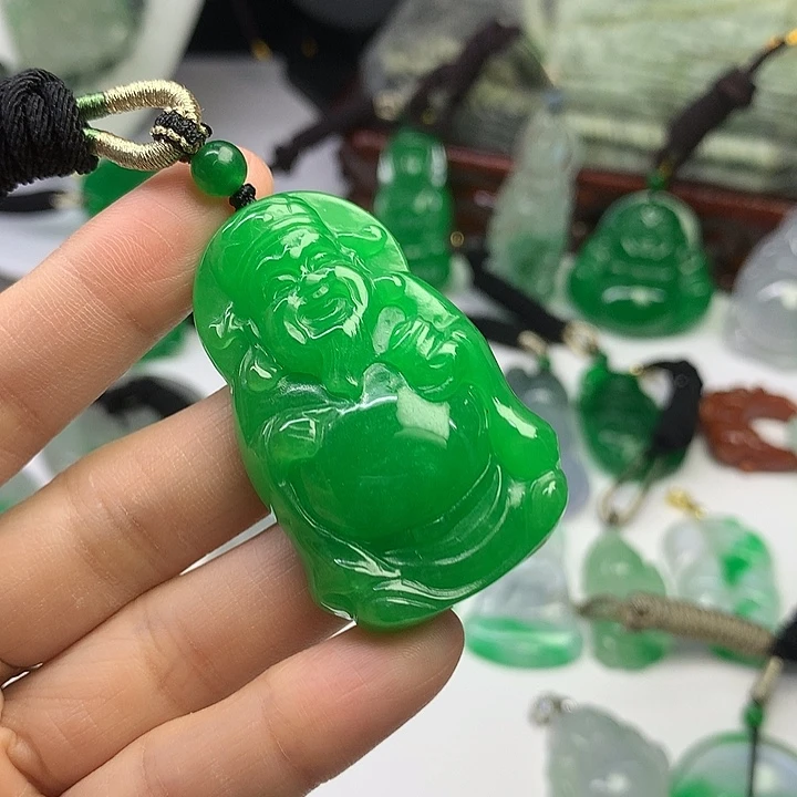 吊坠(赠链)未镶嵌翡翠