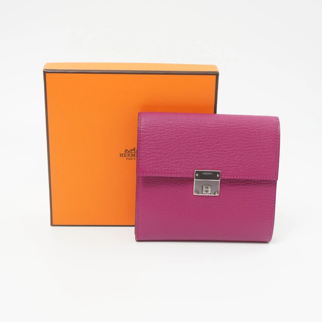 95新 Hermes/爱马仕  爱马仕短钱包紫色c刻/DS010620