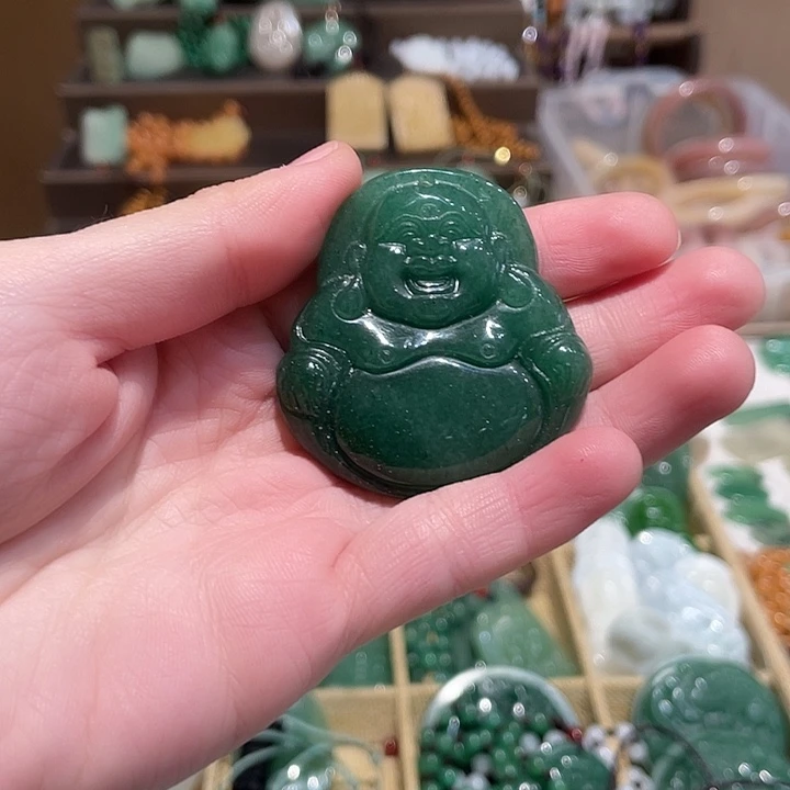 石英质玉未镶嵌颈饰