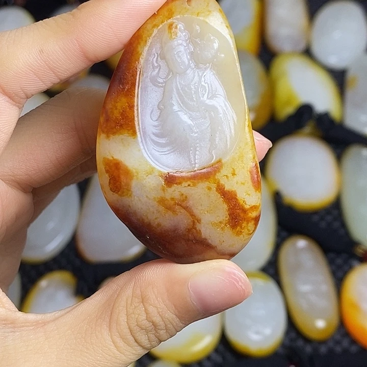 和田玉未镶嵌颈饰