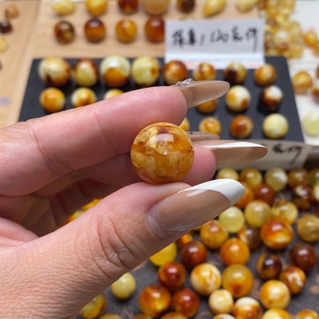 幸***好琥珀未镶嵌珠宝奇石蜜蜡