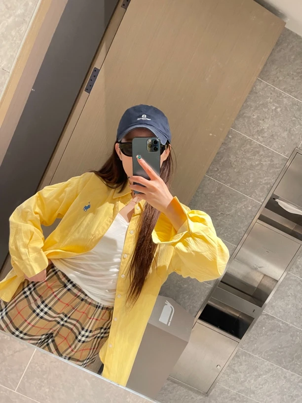 未图漠2025春夏新款小马刺绣黄色长袖衬衫女宽松休闲百搭翻领上衣