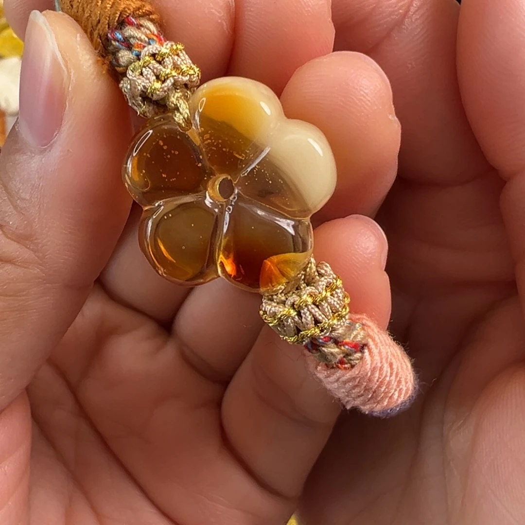 琥珀未镶嵌裸石琥珀