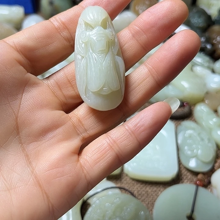 和田玉（黄玉）未镶嵌颈饰