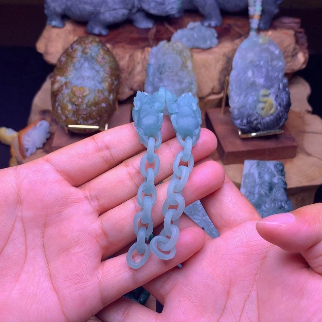 敬***间未镶嵌定制翡翠翡翠