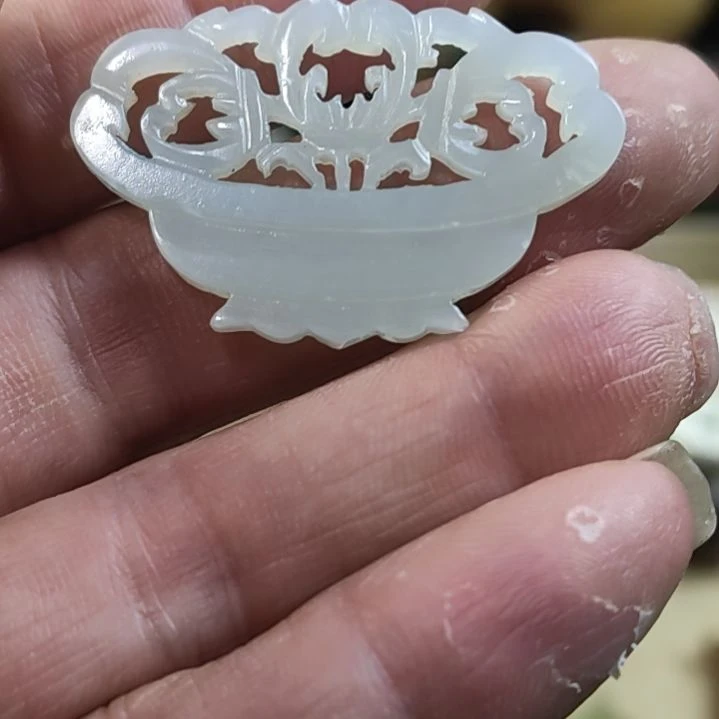 和田玉（糖玉）未镶嵌挂件