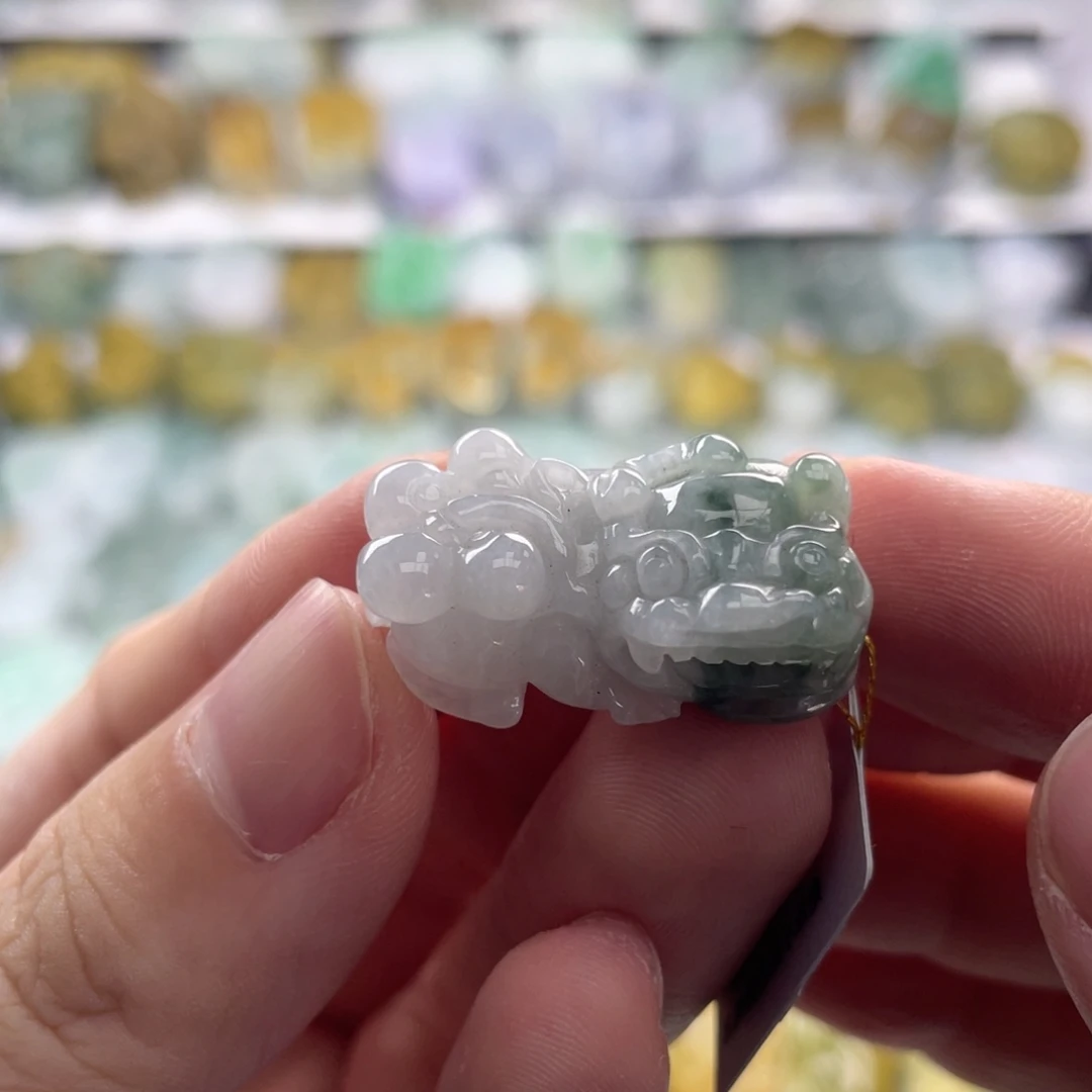 翡翠未镶嵌颈饰貔貅6