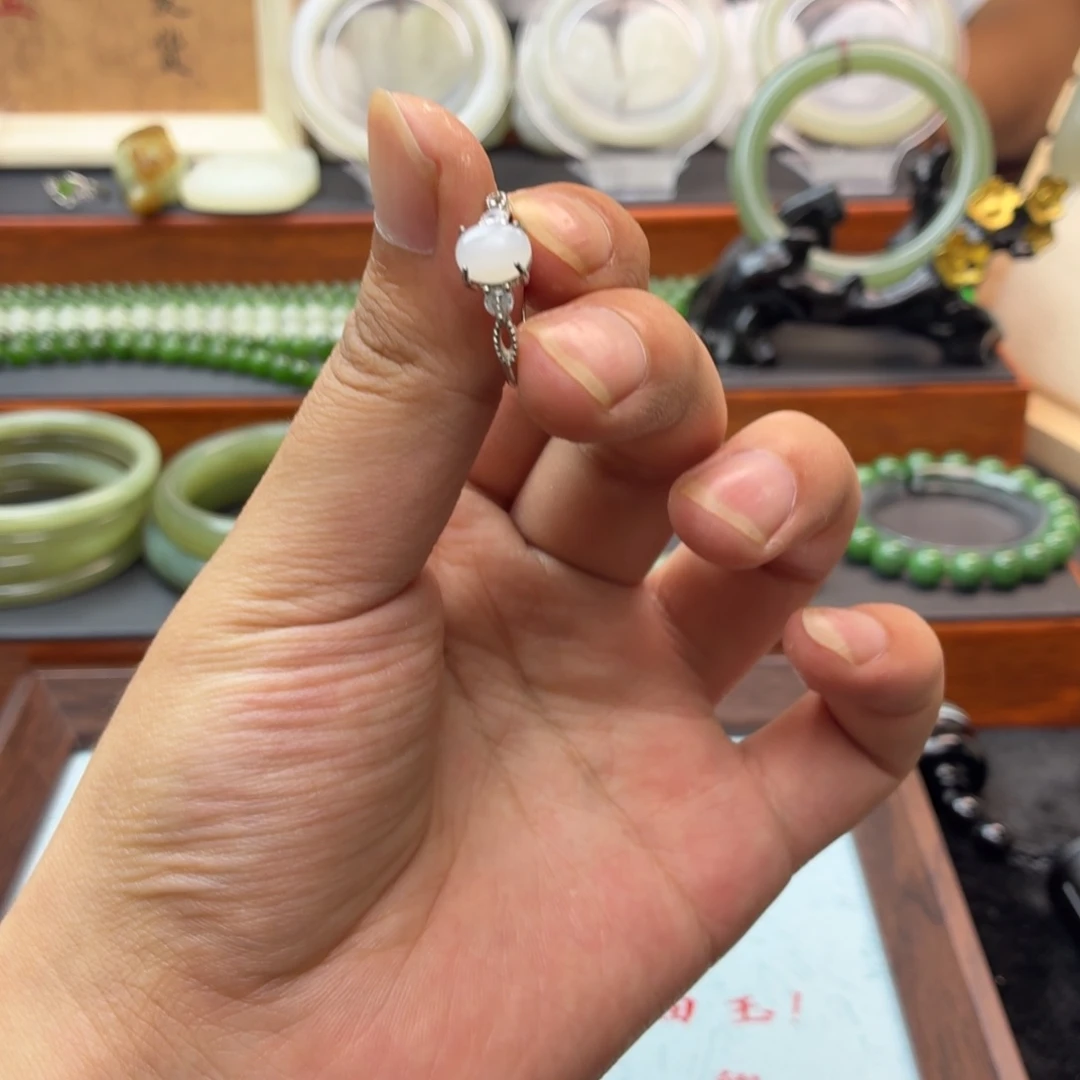 和田玉戒指未镶嵌