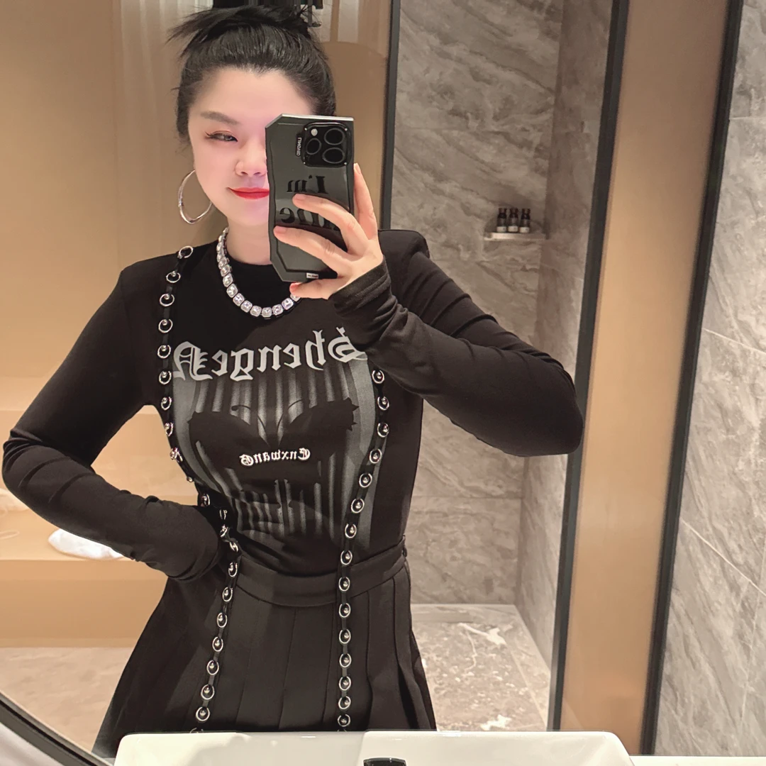 「鞠环环150斤显瘦穿搭推荐」蝴蝶柳丁纸袋正肩收腰显瘦长袖女T恤