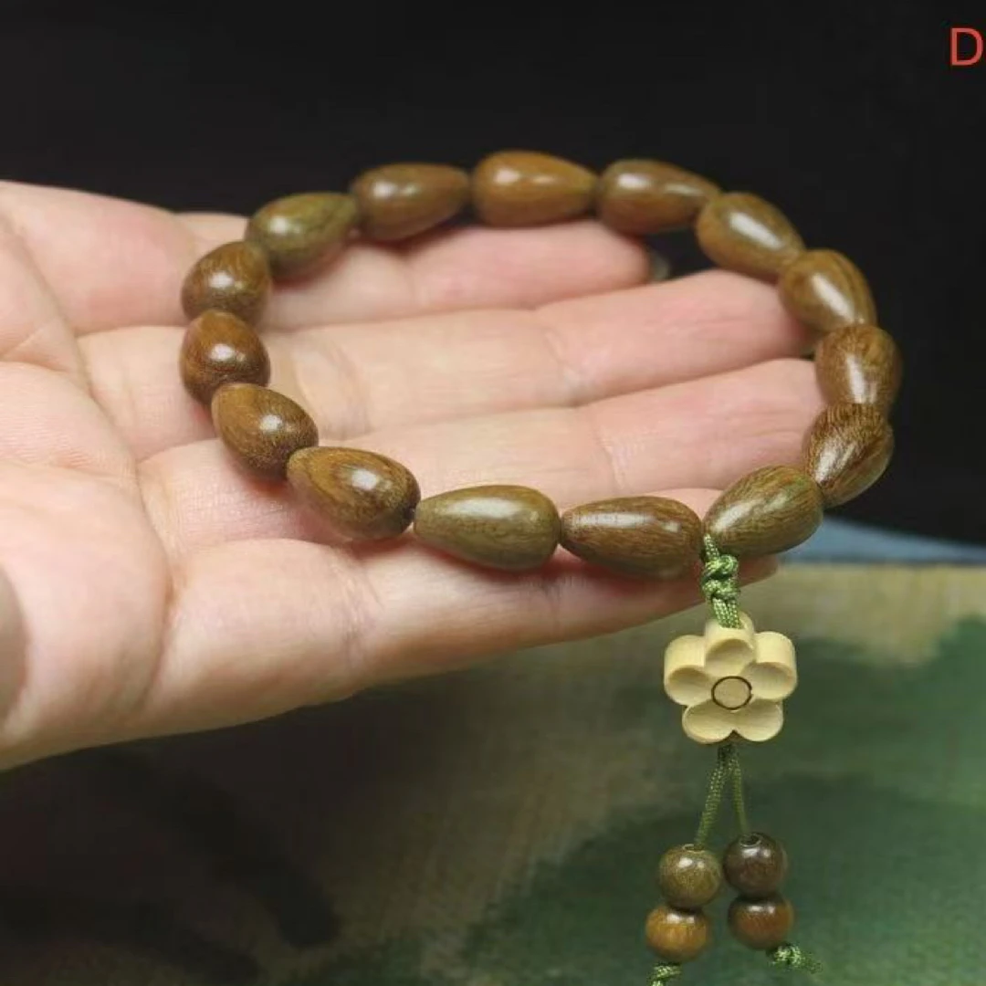 9绿檀木水滴手链