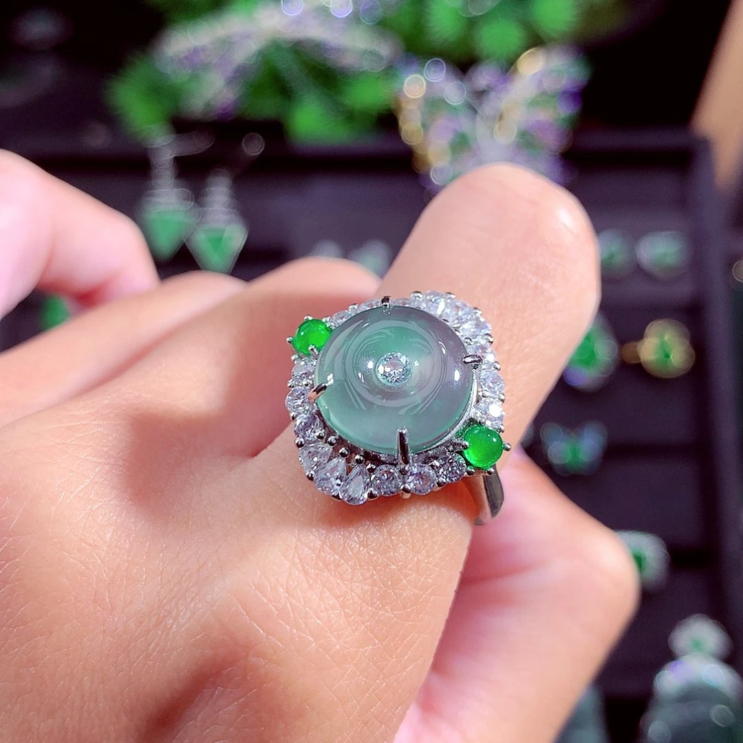 颈饰未镶嵌翡翠天然