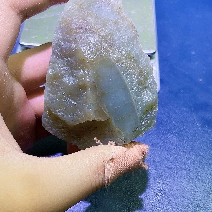 未镶嵌和田玉（糖玉）珠宝半成品