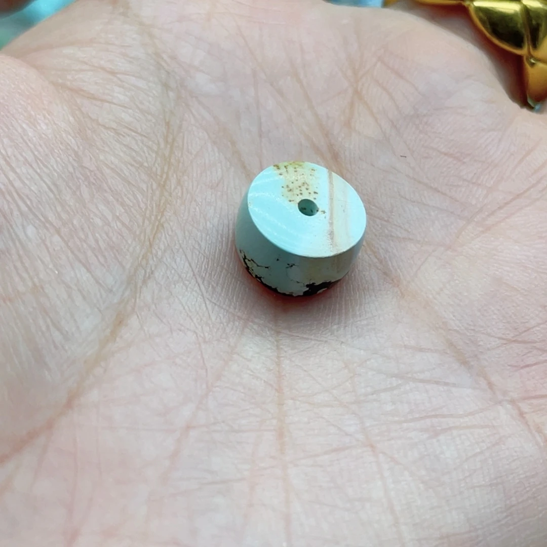 南红玛瑙未镶嵌珠宝奇石