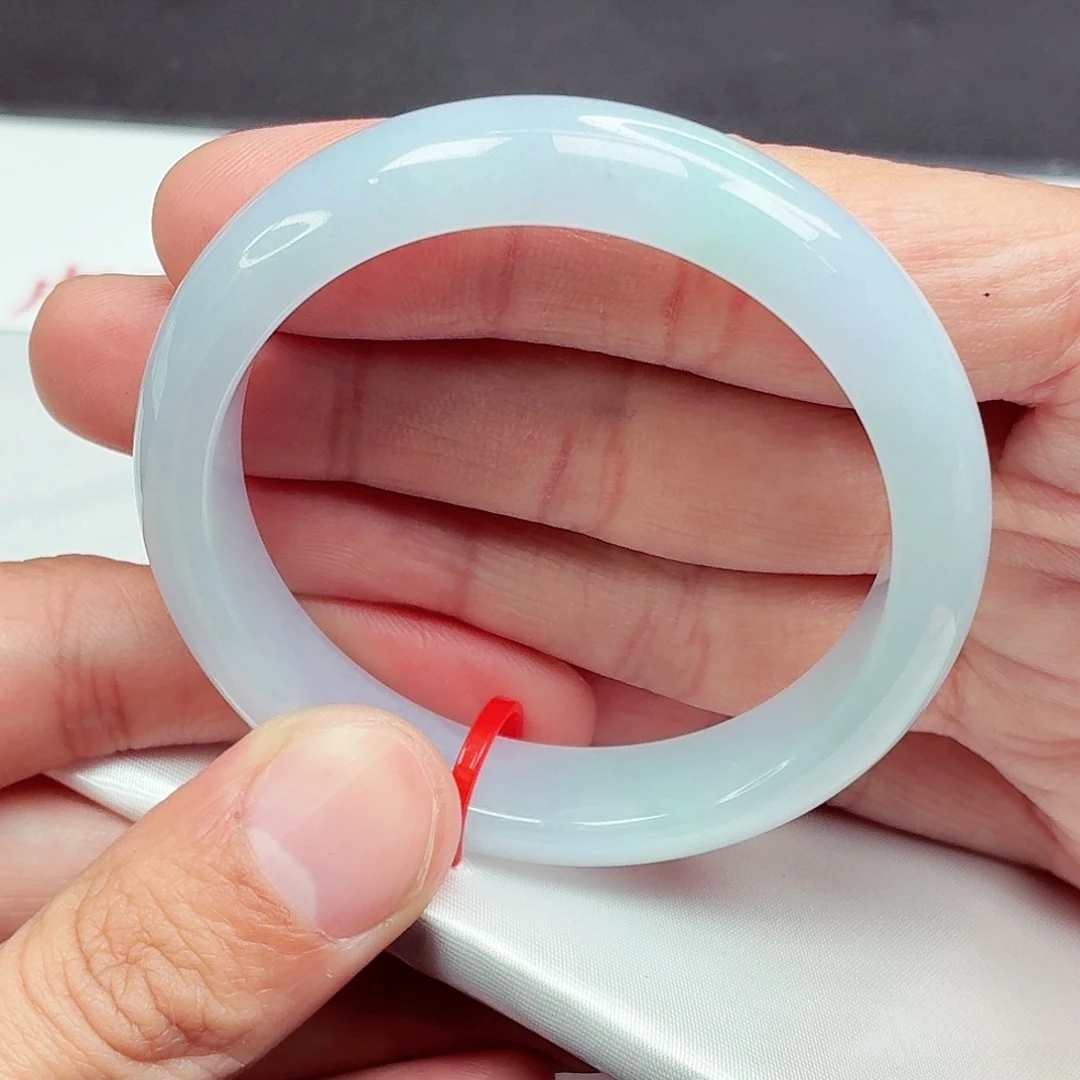 翡翠未镶嵌手镯50.6圈