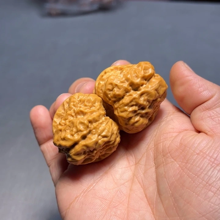 文玩核桃把件蛤蟆8521