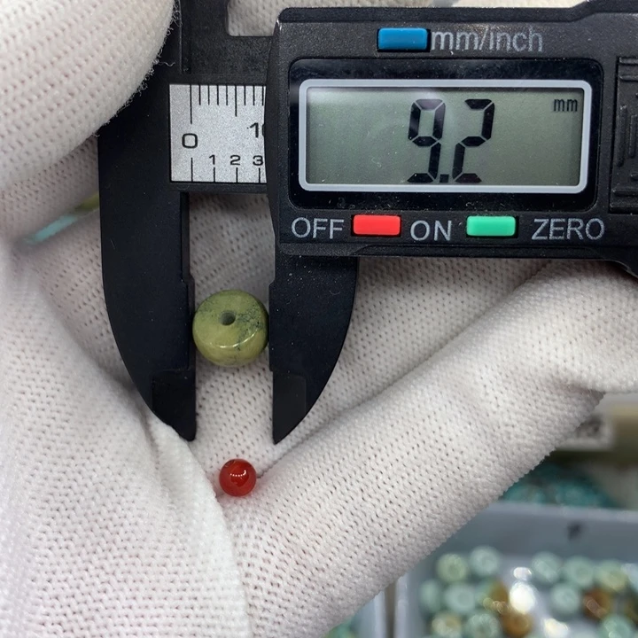 南红玛瑙配饰未镶嵌