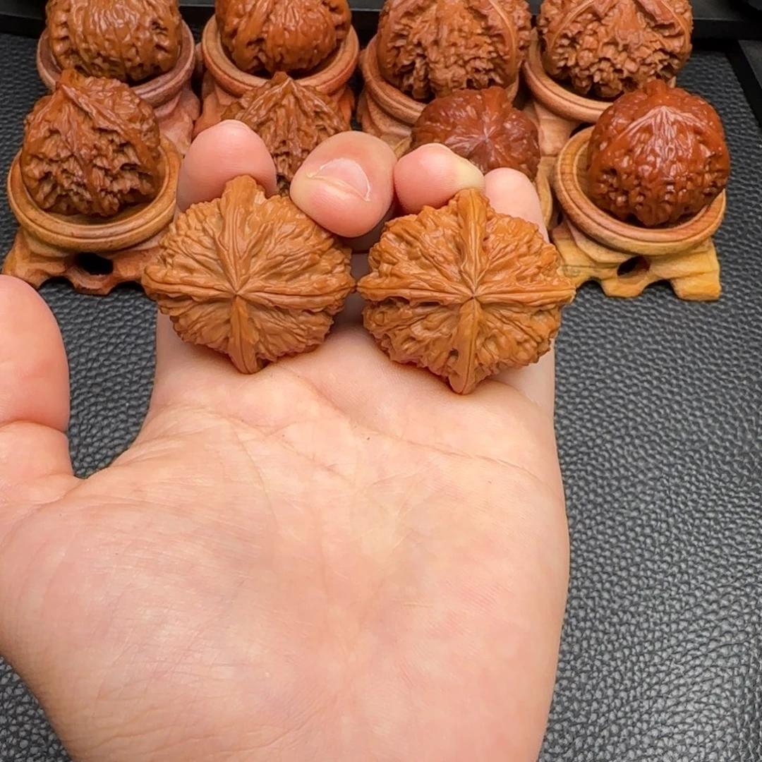把件文玩核桃白狮子四棱 32尺寸