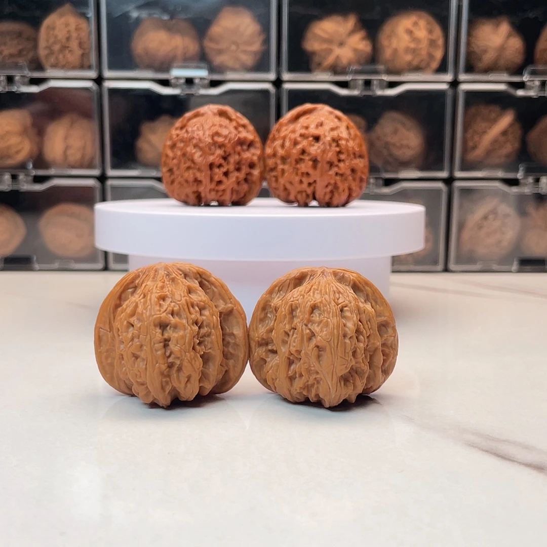 文玩核桃吊坠38密纹红宝石