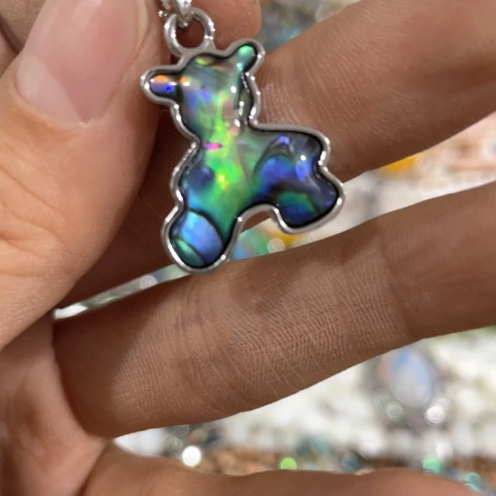 贝壳非金属一个鲍鱼贝小熊