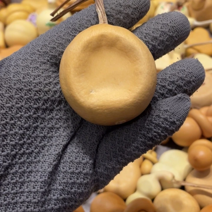 木抽凹瑕疵苹果夹扁