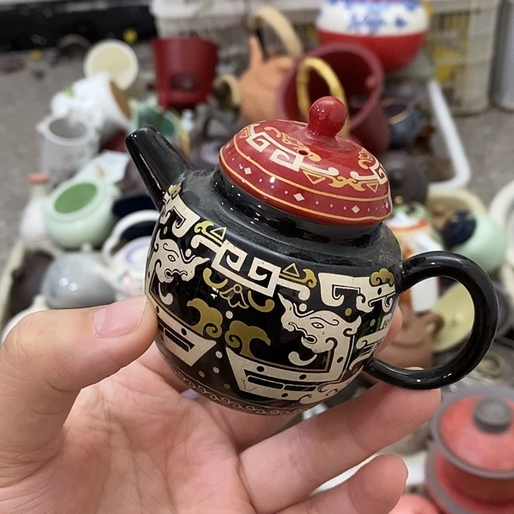 陶瓷艺术品及陶瓷壶