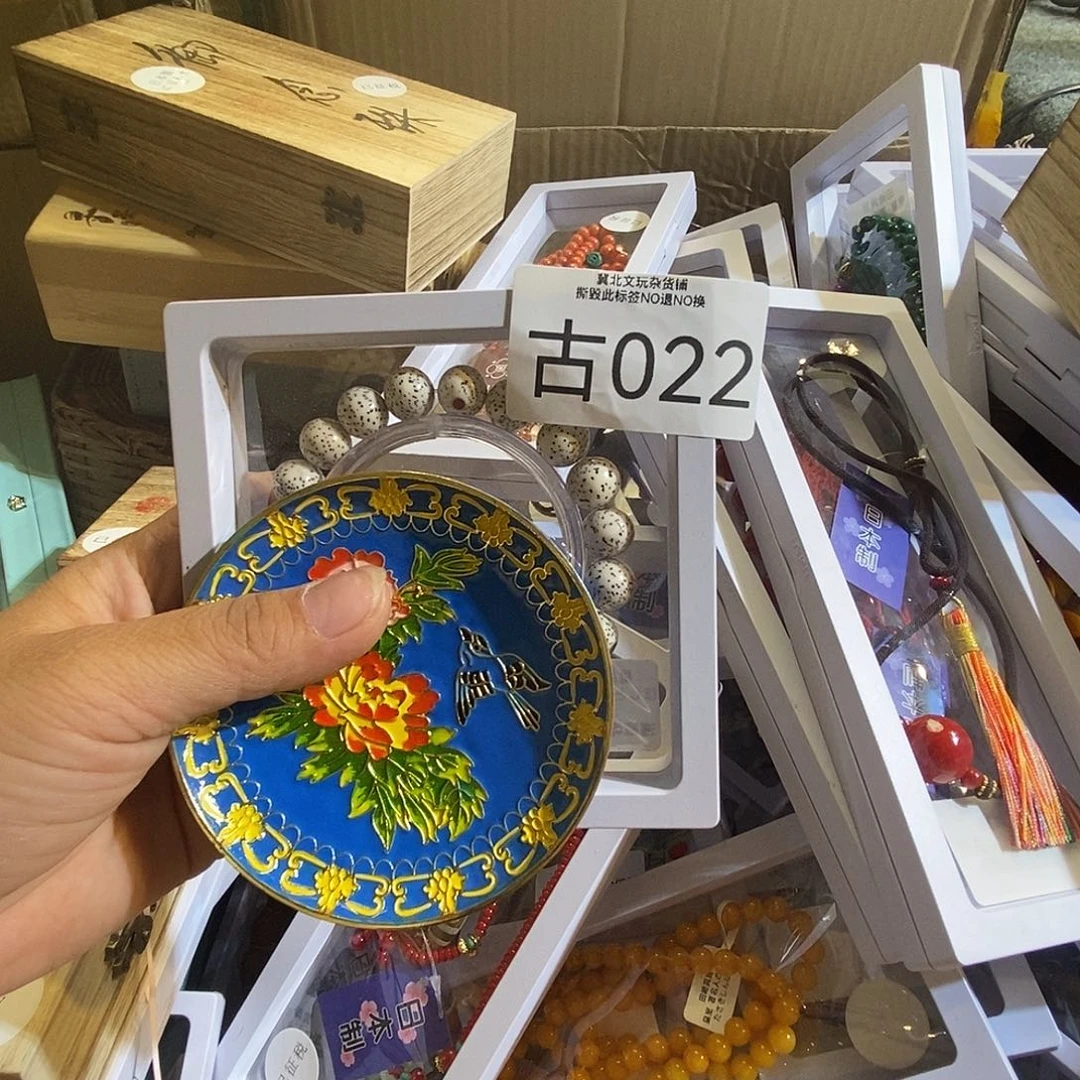 遛***顺琉璃/树脂/塑料类时尚饰品022