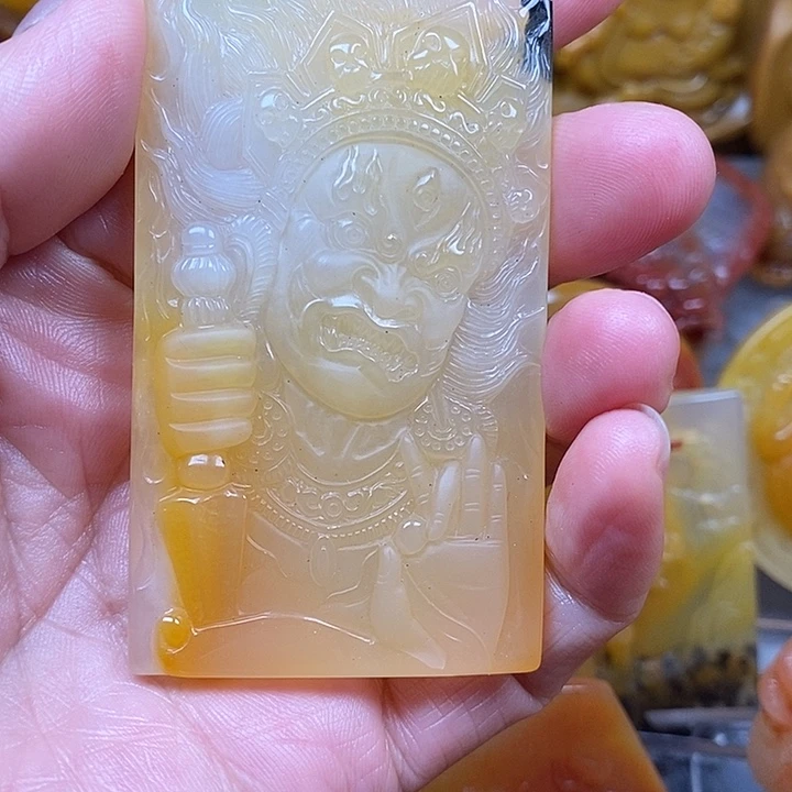 石英质玉（黄龙玉）合金颈饰