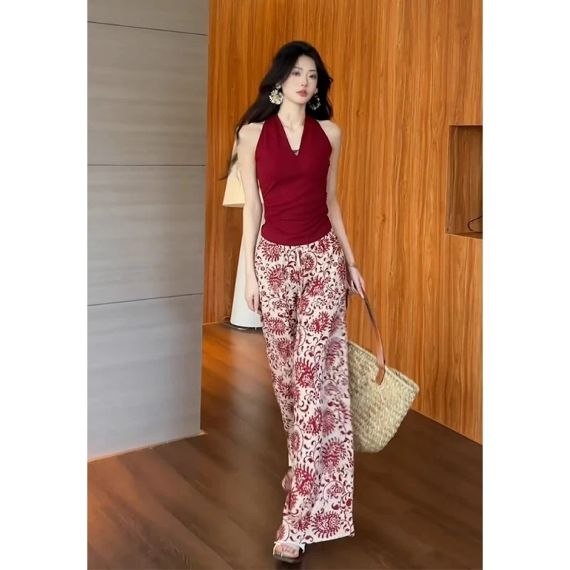 夏季多巴胺穿搭轻奢高级感女人味又a又飒红色挂脖印花阔腿裤套装