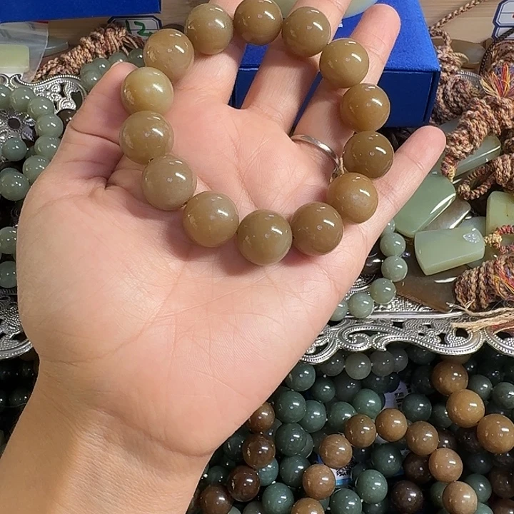 低***定未镶嵌手镯和田玉
