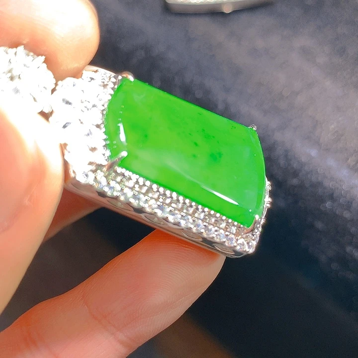 【闪购商品】翡翠颈饰银S925镶嵌翡翠