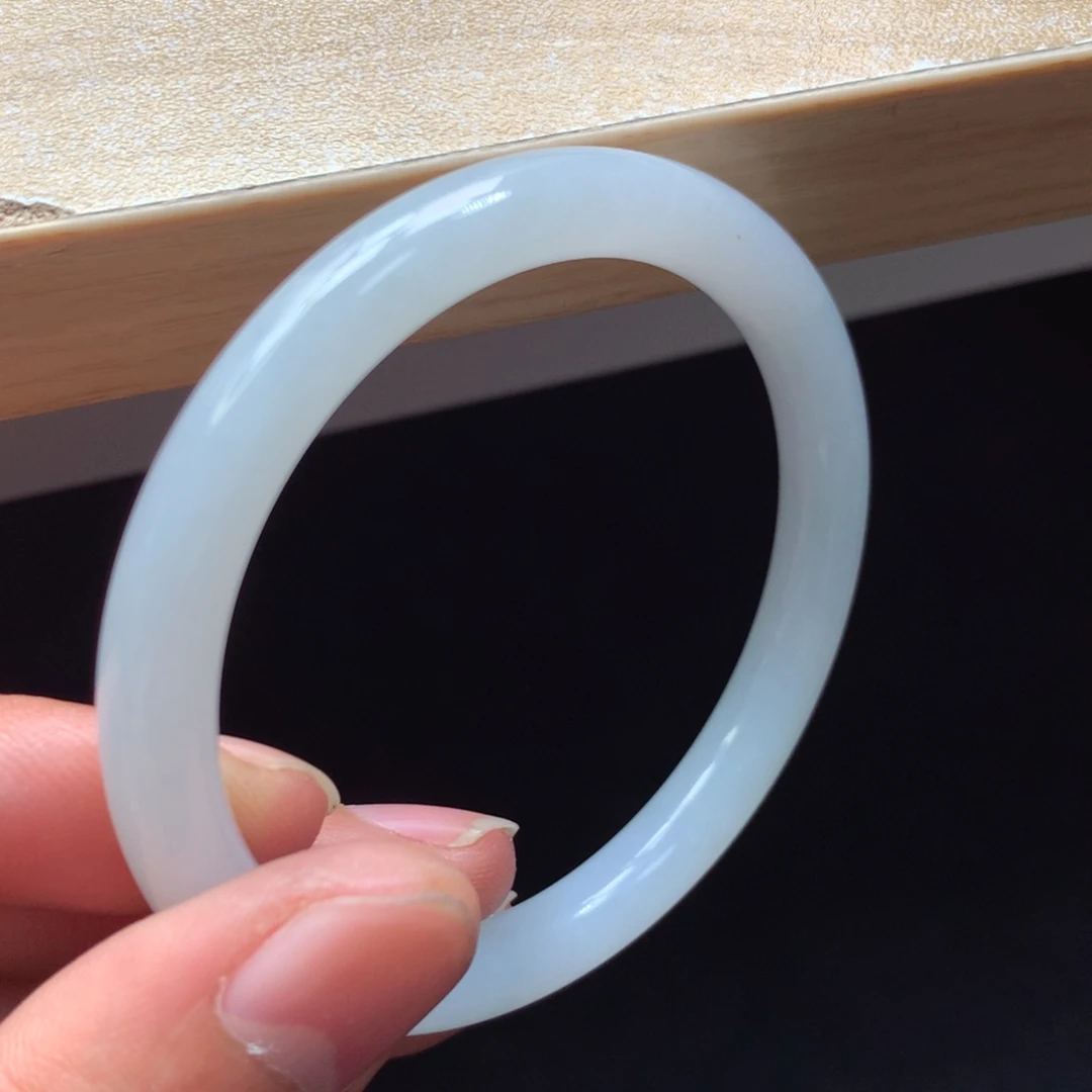 未镶嵌手镯翡翠手镯