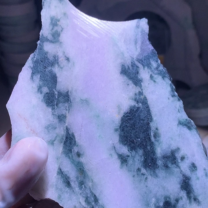 翡翠未镶嵌颈饰边角料