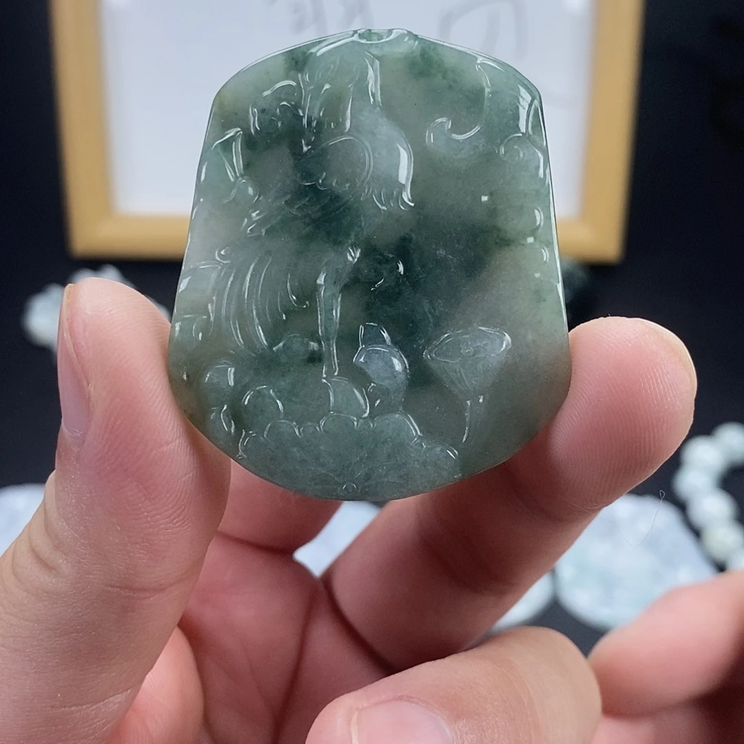 翡翠未镶嵌颈饰翡翠