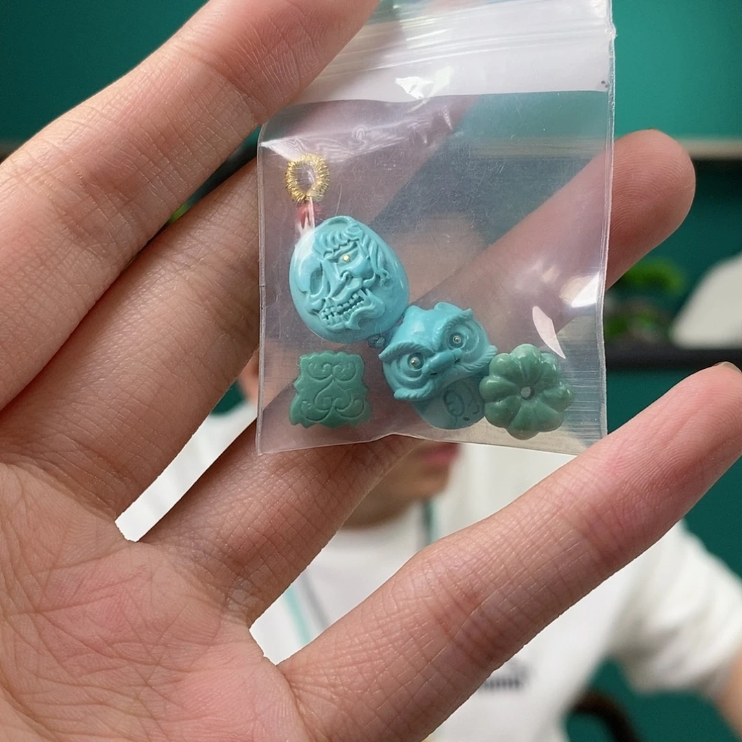 绿松石未镶嵌珠宝奇石